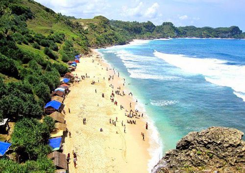 Pantai Nampu Wonogiri - Lokasi, Harga Tiket serta Fasilitas yang Tersedia